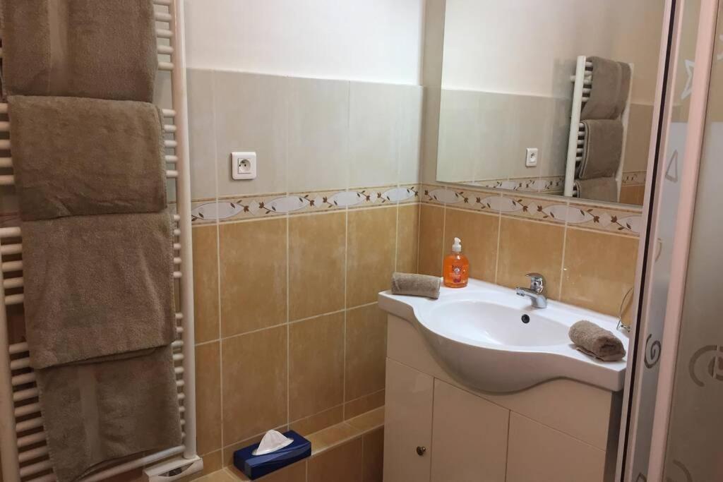 קאן סור מר Charmant Appartement Bord De Mer, Plage מראה חיצוני תמונה